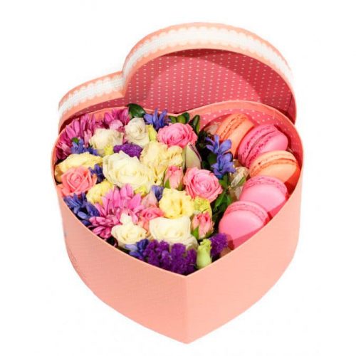Цветы в коробке «Сладкое сердце»